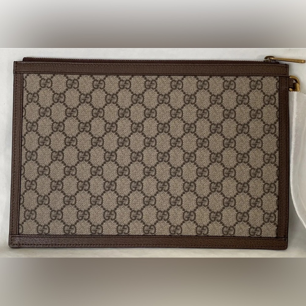 Disney x GUCCI BRAND NEW DONALD DUCK WRISTLET CLUTCH LOGO BAG Retired RARE - Picture 12 of 15